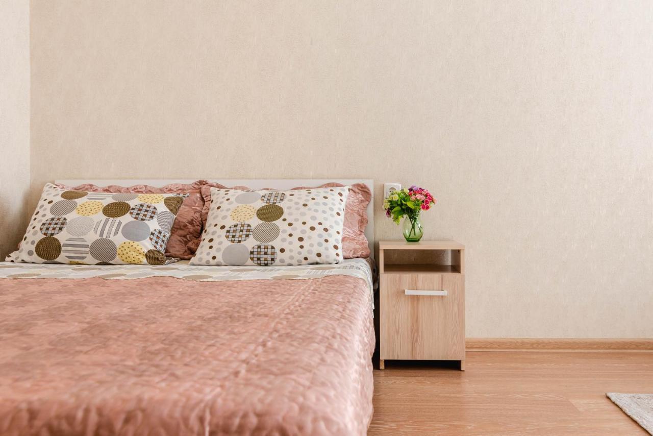 Akvarel Apartment Near Adk อัลมาตี ภายนอก รูปภาพ